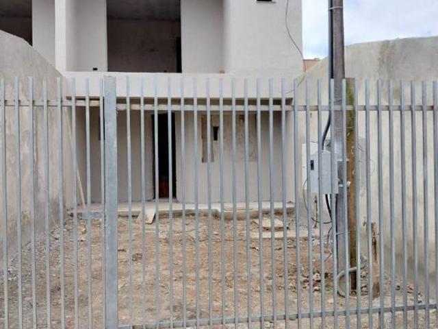 Sobrado com 3 dormitórios sendo uma suíte à venda, 97 m² por R$ 700.000 Orleans Curitiba/PR