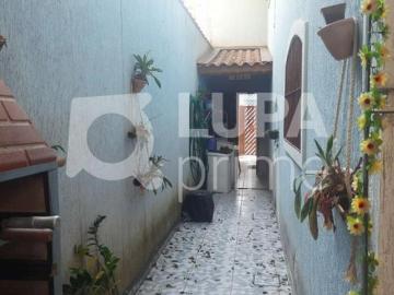 Sobrado com 3 dormitórios sendo 1 suíte á venda no Jardim Virginia Bianca