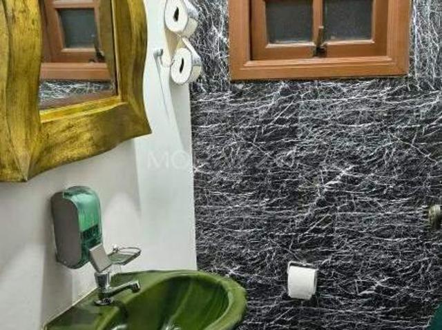 Sobrado com 3 dormitórios, sendo 1 suítes, disponível para venda em Jacareí SP