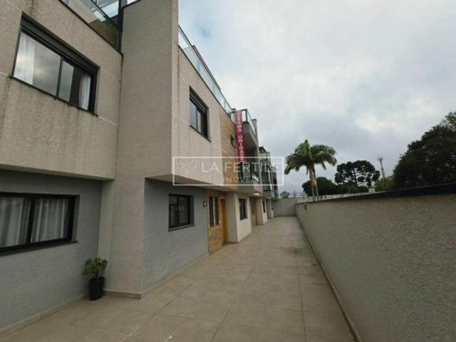 Sobrado com 3 Dormitórios, 1 Suíte, 211.53 m², à venda por R$ 1.098.500 Guabirotuba, Curitiba PR