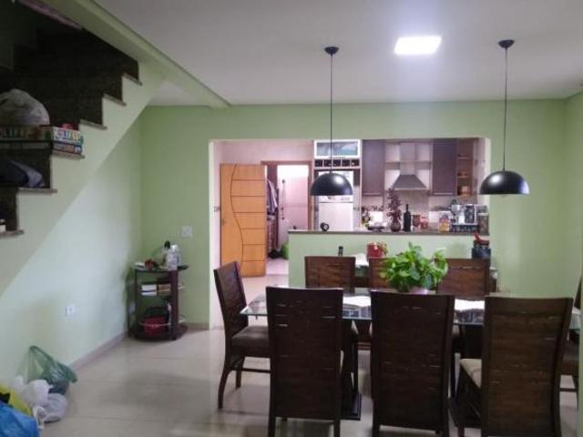 Sobrado Com 3 dormitórios, 1 suíte, 4 banheiros, 2 vagas Cobertas Quintal Na Vila Carmosina Itaquera