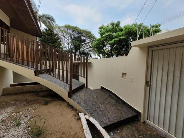 Sobrado à venda com 03 quartos no Parque Campolim em Sorocaba/SP