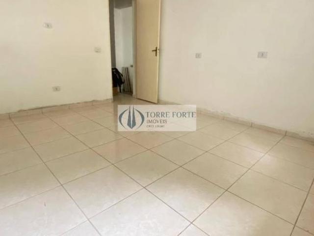 Sobrado com 3 Dormitórios, 5 Vagas mais 2 Casas no Terreno em Osasco