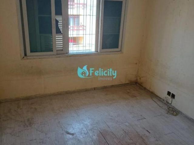 Sobrado com 3 dorms, 1 suíte, 3 vagas, 172m2 no Pq. Maria Domitila