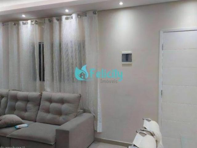 Sobrado com 3 dorms, 1 suíte, 4 vagas, 160m2 no Ayrosa