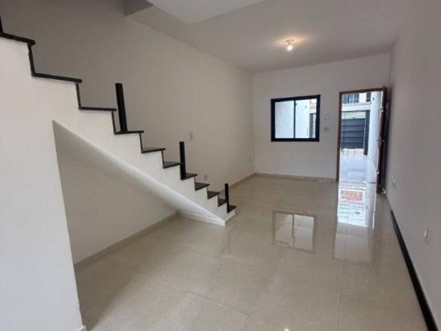 Sobrado com 3 quartos, 130 m², aluguel por R$ 4.500/mês ou à venda por R$ 800.000