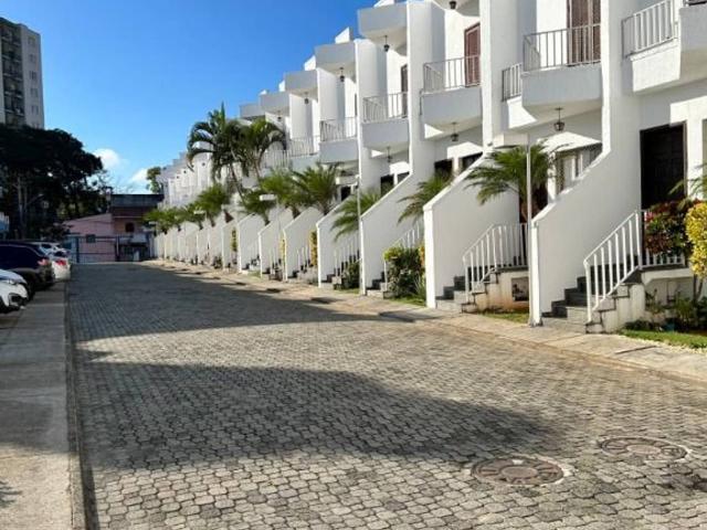 Sobrado com 3 quartos, 197 m²