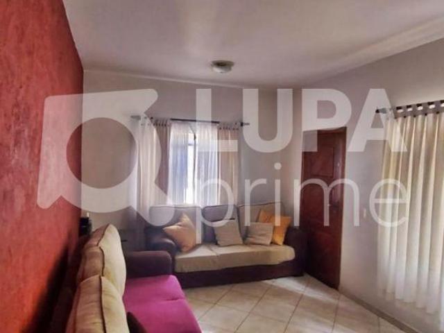 SOBRADO COM 3 QUARTOS, 1 SUÍTE, CHURRASQUEIRA, 2 VAGAS, VILA SABRINA, SÃO PAULO