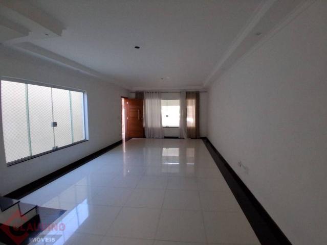 Sobrado com 3 quartos, 250 m²