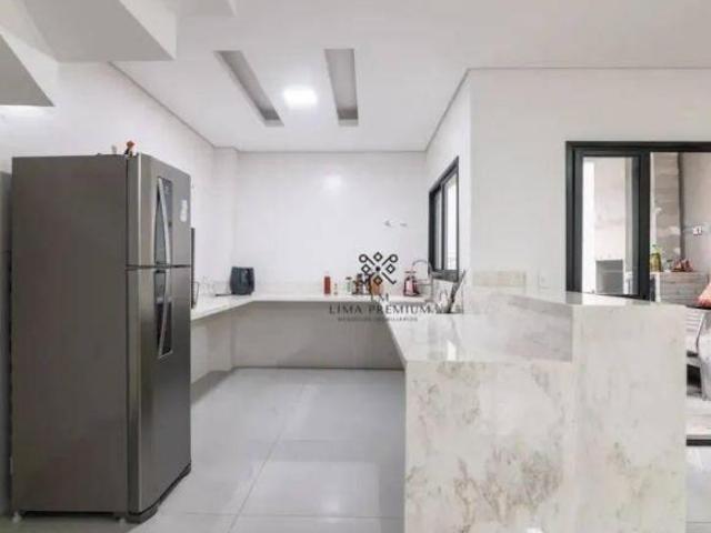 Sobrado com 3 quartos à venda, 138 m² por R$ 1.500.000 Novo Mundo Curitiba/PR