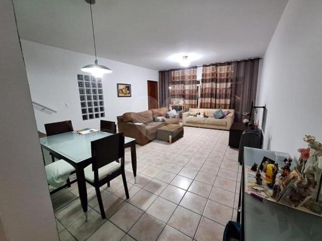 Sobrado com 3 quartos à venda em Interlagos SP