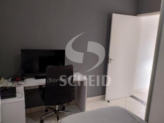 Sobrado com 3 Quartos Amplos: Incluindo uma suíte master medindo 150m2, 2 vagas em interlagos