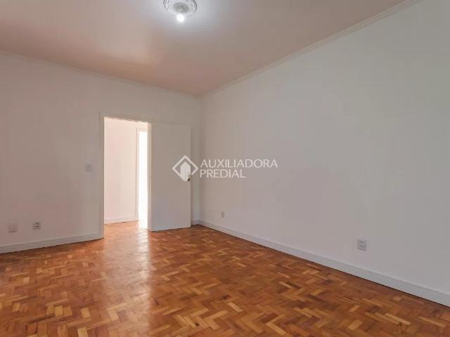 Sobrado com 3 quartos e 265m² para alugar em Jardim Carvalho, Porto Alegre