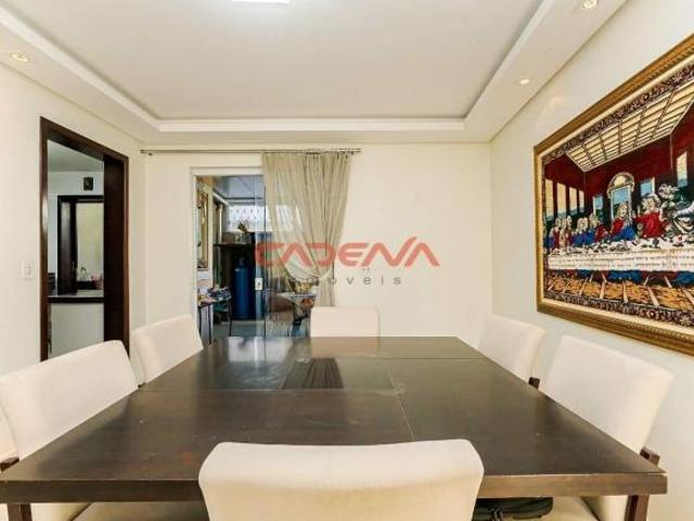 Sobrado com 3 quartos e 2 vagas à venda no Xaxim