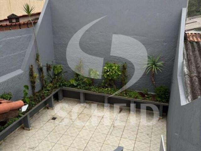 Sobrado com 3 Quartos e 3 banheiros à Venda, 150m² por R$ 600.000
