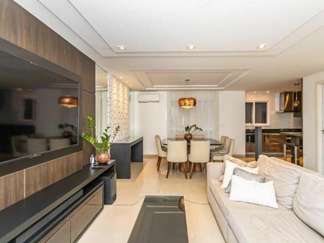 Sobrado com 3 quartos sendo 1 suíte, terraço com espaço gourmet, garagem no subsolo, semi mobiliado