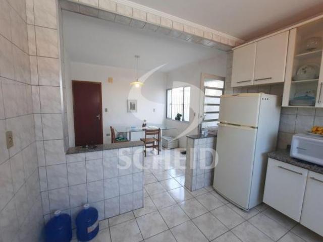Sobrado com 3 quartos, sendo 1 suíte, com 123m² úteis em terreno de 125m²