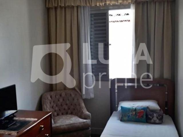 SOBRADO COM 3 QUARTOS,QUINTAL, 2 VAGAS, À VENDA, SANTANA