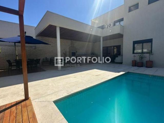 Sobrado com 3 quartos/suítes à venda no Jardins Berlim, Senador Canedo