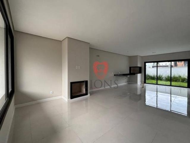 Sobrado com 3 suítes à venda, 131 m² por R$ 790.000 Centro Gravataí/RS