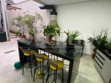 Sobrado com 3 Suítes e Espaço Gourmet no Brooklin Velho