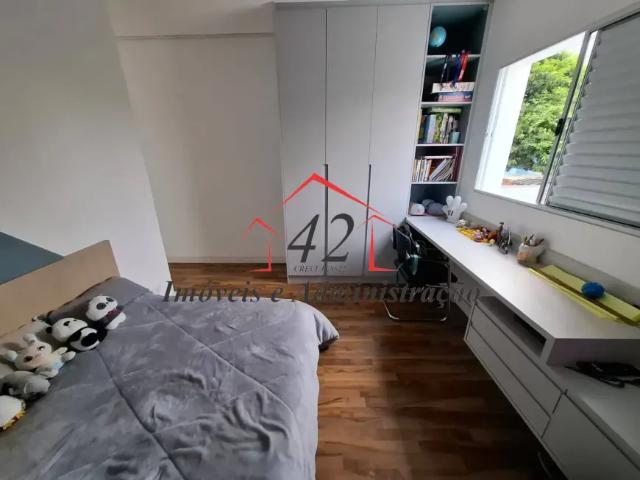 Sobrado com 3 Suítes e Localização Premium na Vila Moinho Velho