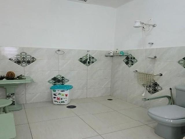 Sobrado Com Uma Mistura de Casa Térrea 3 Dormitórios Bem Estruturada Em Uma Rua Tranquila Em Óti