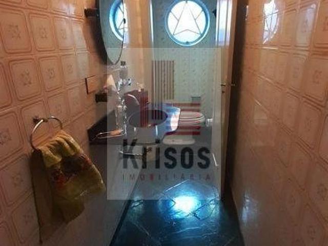 Sobrado com vários ambientes