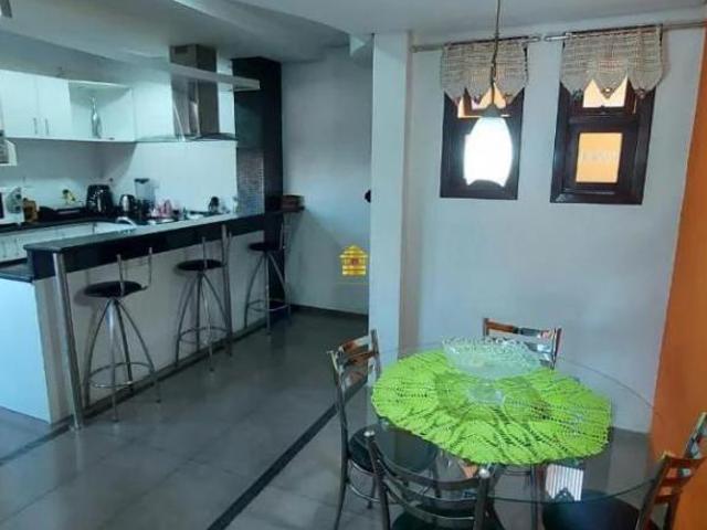 Sobrado com dois terrenos e piscina Bairro Scharlau