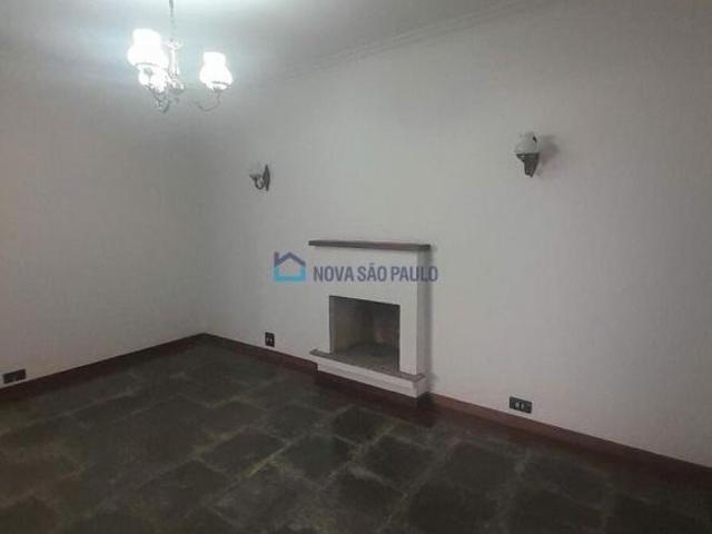 Sobrado com edícula em Mirandópolis