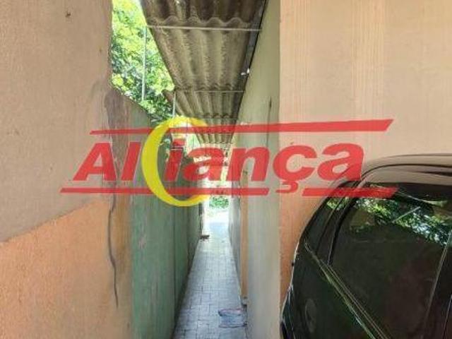 SOBRADO COM EDÍCULA, 2 QUARTOS, 2 BANHEIROS, 2 VAGAS GARAGEM, TERRENO 5x40m, SOBERANA, GUARULHOS, SP