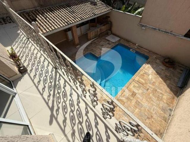 SOBRADO COM PISCINA NO JARDIM PRUDENCIA 3 DORMS 1 SUÍTE 3 VAGAS