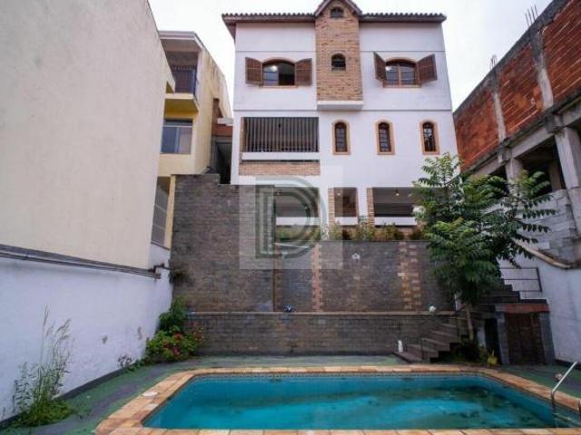 Sobrado com Piscina à Venda no Butantã | 4 Dormitórios | 3 Vagas no melhor do Bonfiglioli !