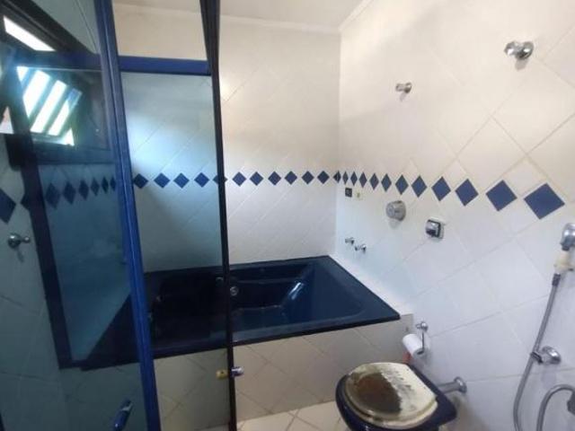 Sobrado com Piscina e Área Gourmet à Venda no Jardim Acapulco – Guarujá/SP