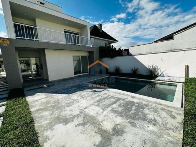 Sobrado com piscina e quintal Atami