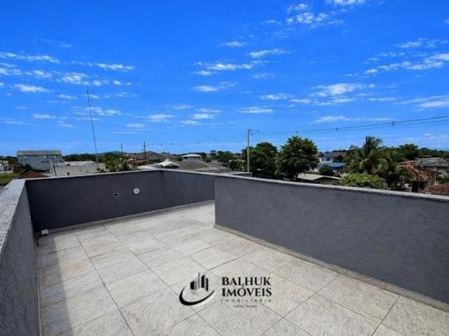 Sobrado com piscina Pontal do Sul