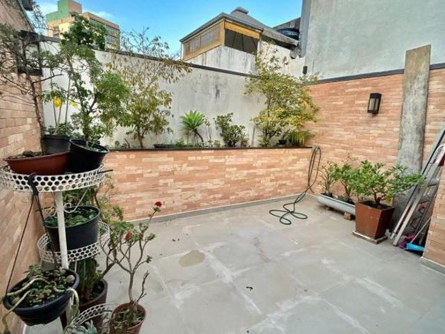 Sobrado com quintal no Jardim São Paulo, 3 dormitórios 1 suíte e 2 vagas