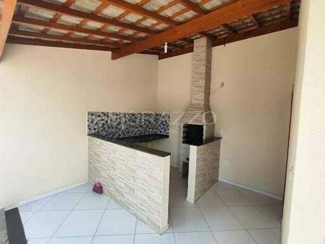 Sobrado com Quintal amplo 3 dormitórios à venda, 195 m² por R$ 500.000 Residencial Armando Moreira