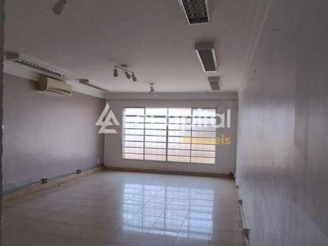 Sobrado comercial/ cinco dormitórios/quatro vagas/churrasqueira