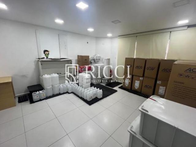 SOBRADO COMERCIAL PRÓXIMO A AVENIDA ANA COSTA