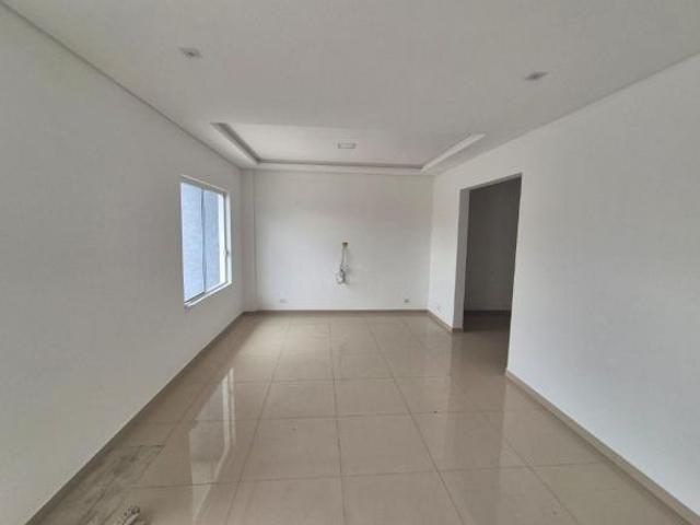 Sobrado duplex com 3 quartos no Uberaba – conforto e ótima localização