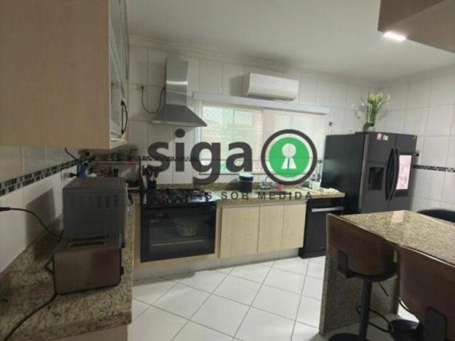 Sobrado de Alto Padrão na Penha 3 Suítes 4 Vagas Autossuficiente em Energia