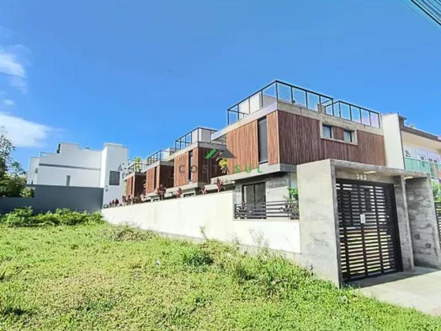 Sobrado de alto padrão no Loteamento Panorâmico – Centro de Garopaba/SC