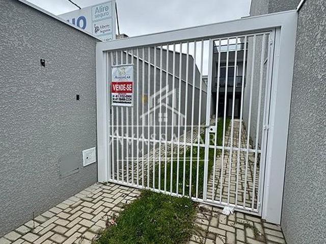 Sobrado de alto padrão com 3 dormitórios e terraço à venda | Curitiba PR