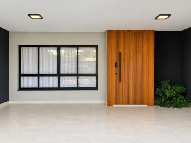 Sobrado de alto padrão Semi Mobiliada no Glória – 3 Suítes | 4 Vagas | Aquecimento com placa solar | Área com churrasqueira