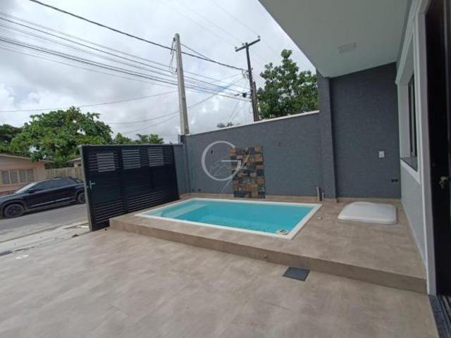 SOBRADO DE ALTO PADRÃO NO BALNEÁRIO PRAIA DE LESTE!