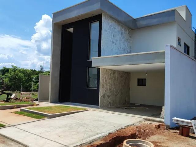 Sobrado de condomínio para venda tem 165 metros quadrados com 3 quartos
