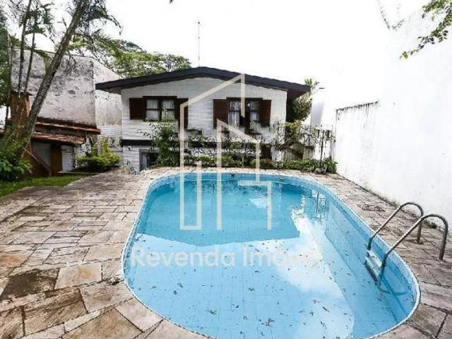 Sobrado de Luxo à Venda em São Paulo SP no Bairro Retiro Morumbi: 5 Quartos, 1