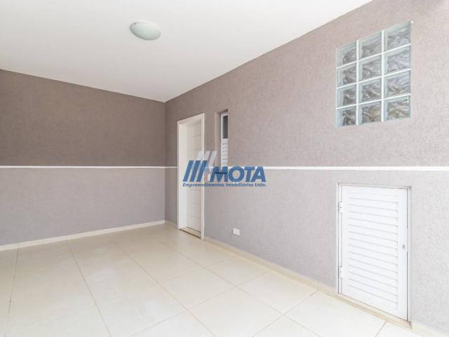 Sobrado de 150 m² na Arnoldo Kuhl Portão Curitiba PR, aluguel por R$ 4.350/mês