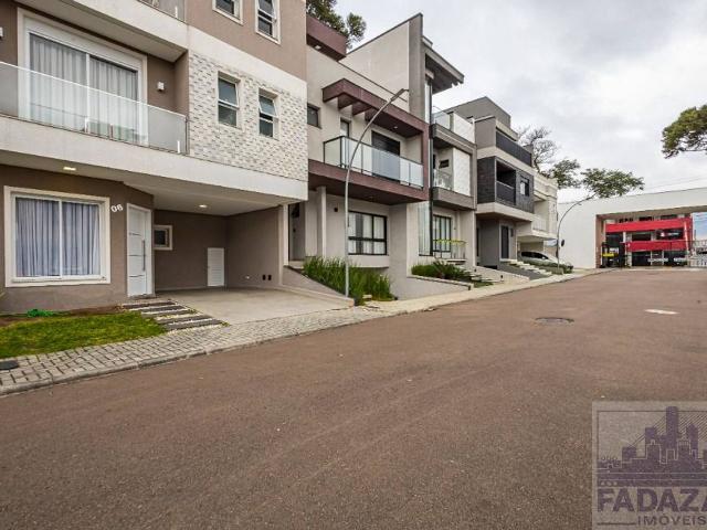 Sobrado de 158 m² na Mário Gomes Cezar Pinheirinho Curitiba PR, aluguel por R$ 9.000/mês